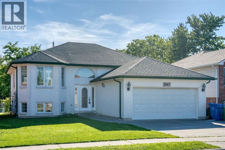 Property Photo: 3867 Clara Avenue ON N9E 4X6