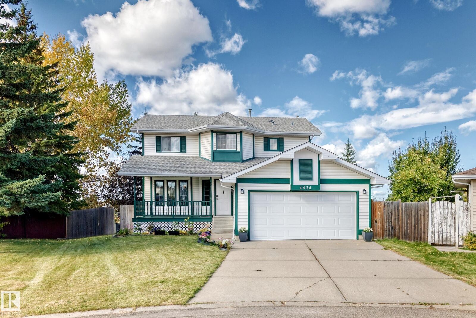 Property Photo: 4424 33 Street NW AB T6T 1E9