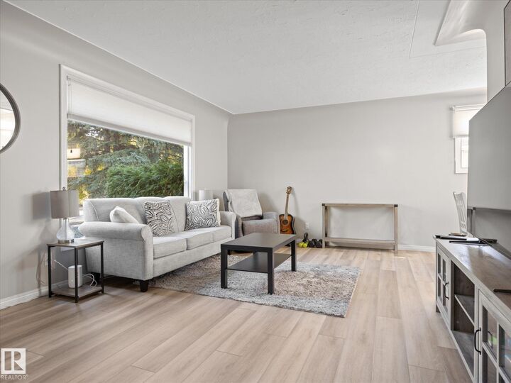 Property Photo:  12408 134 Street NW  AB T5L 1V2 
