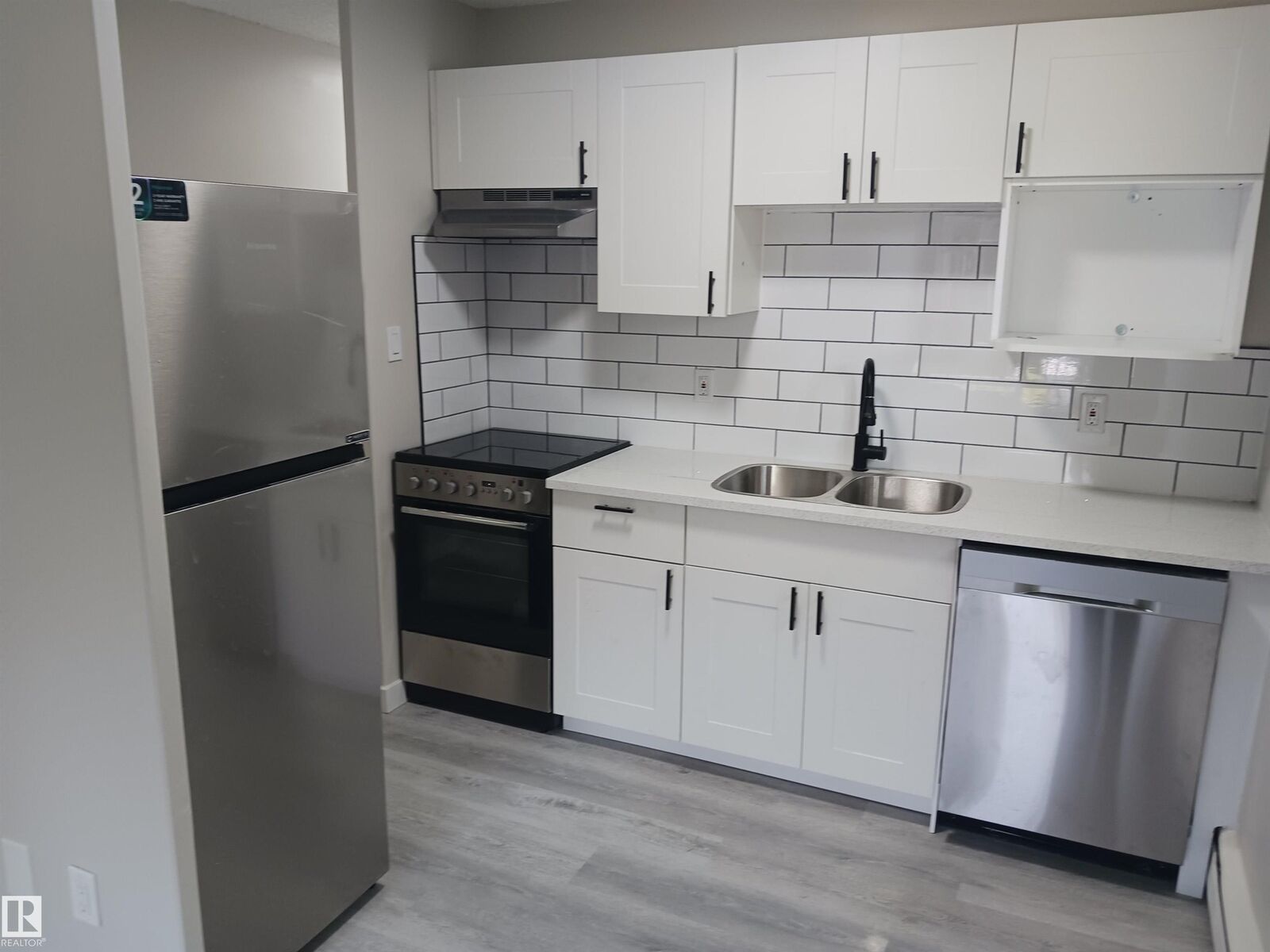 Property Photo:  10045 154 Street NW 2  AB T5P 2H1 