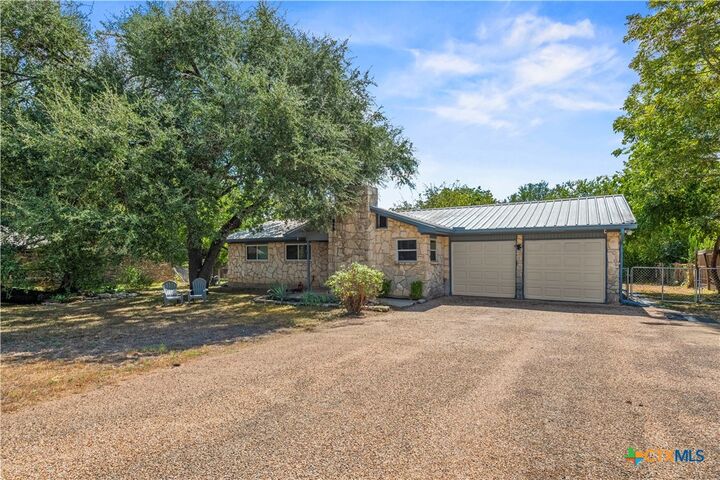 Property Photo:  141 Woodland Trail  TX 76513 