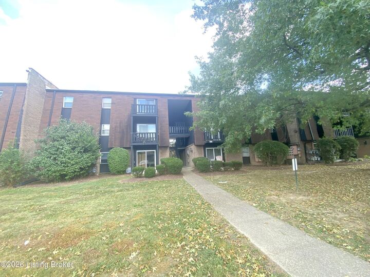 Property Photo: 3505 Lodge Ln Apt 311 KY 40218