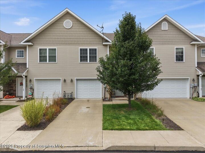 Property Photo: 324 Shadow Wood Circle PA 18403