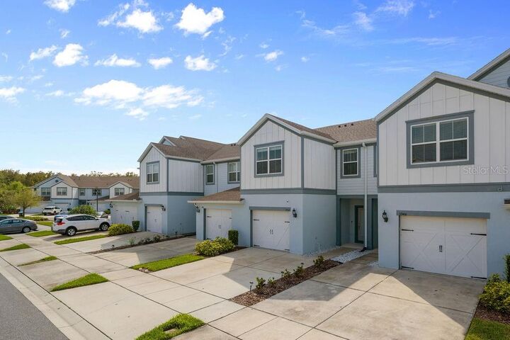 Property Photo:  3954 Plainview Drive  FL 32824 