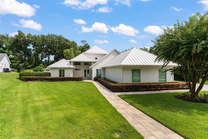 Property Photo: 9019 Spence Court FL 34734