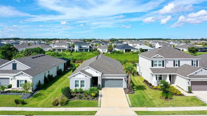 Property Photo:  11013 Fieldstone Drive  FL 34221 