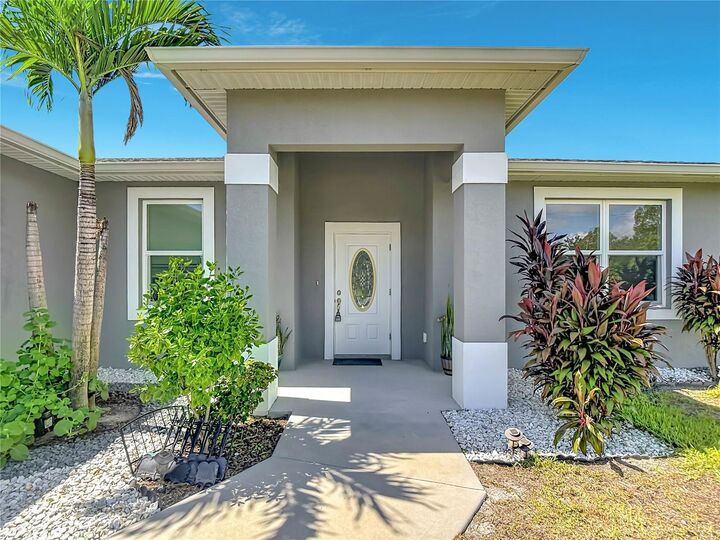 Property Photo: 6027 Acorn Circle FL 33935