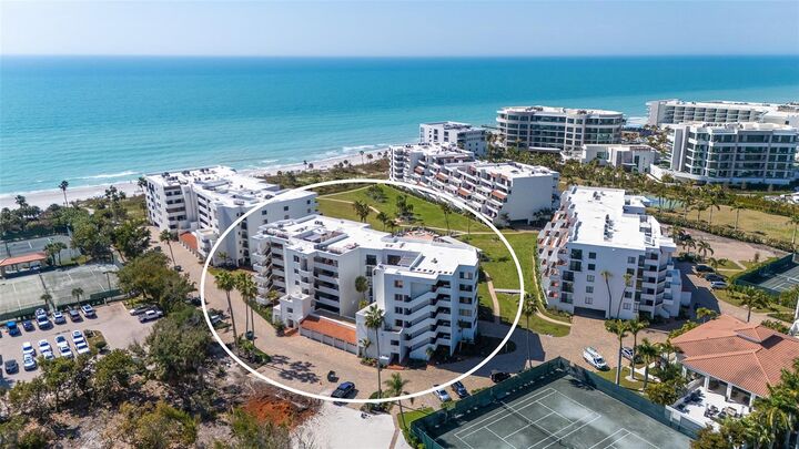 Property Photo: 1445 Gulf Of Mexico Drive 101 FL 34228
