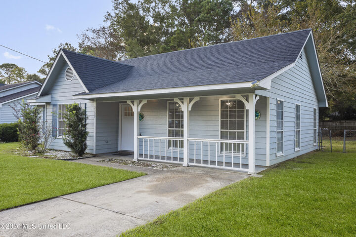 Property Photo:  3309 Neptune Drive  MS 39553 