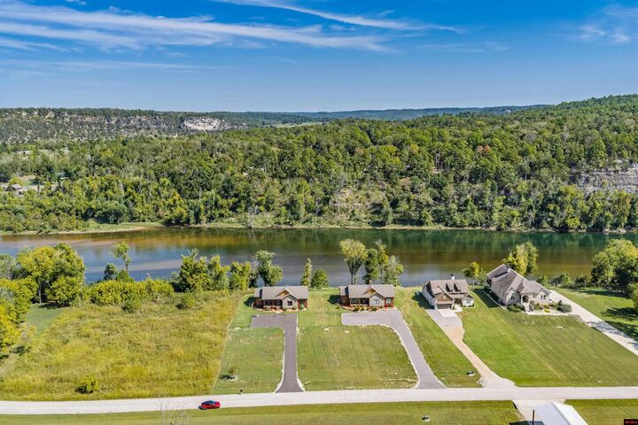 Property Photo:  77 Nathan Terrace  AR 72653 
