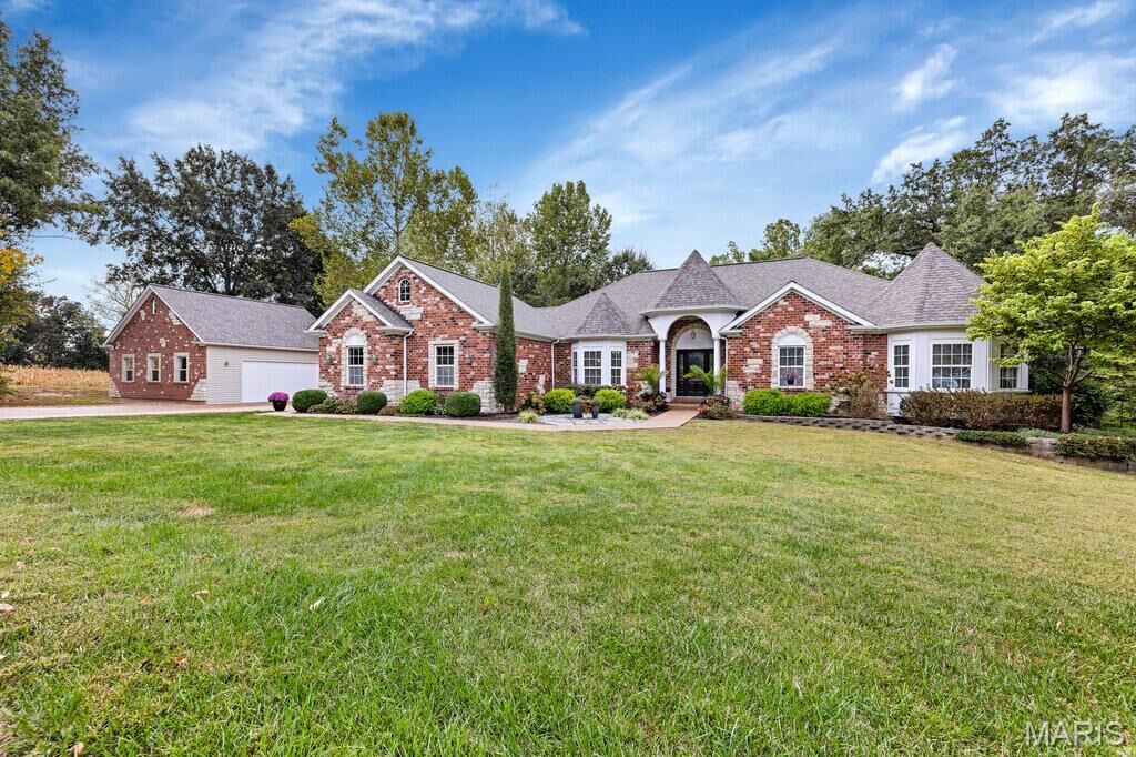 Property Photo: 341 Mallard Pointe Boulevard MO 63369
