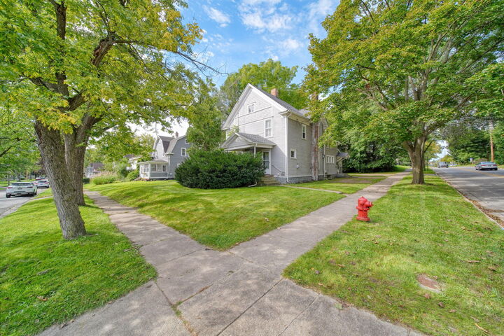 Property Photo: 735 W High Street MI 49203