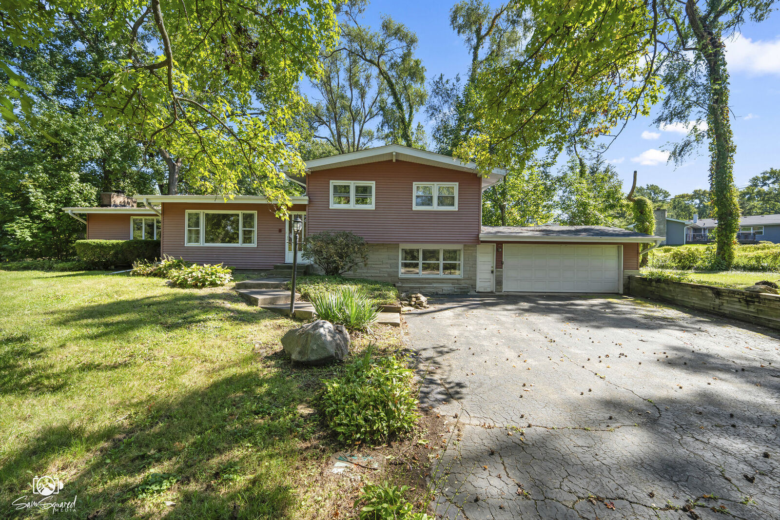 Property Photo:  162 Barbara Lane  IL 60451 