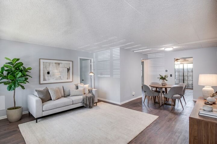 Property Photo: 1486 W Jefferson Avenue D IL 60540