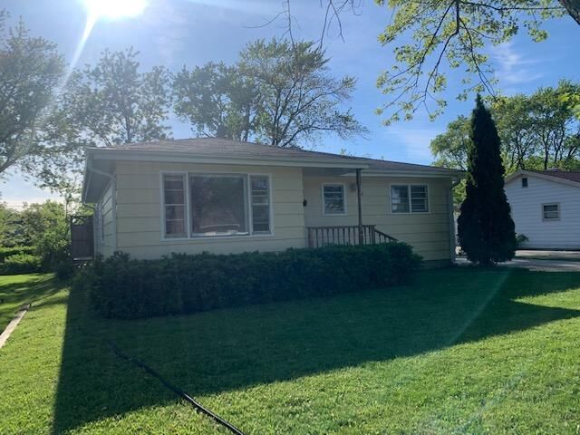 Property Photo:  64 S Prairie Avenue  IL 60060 