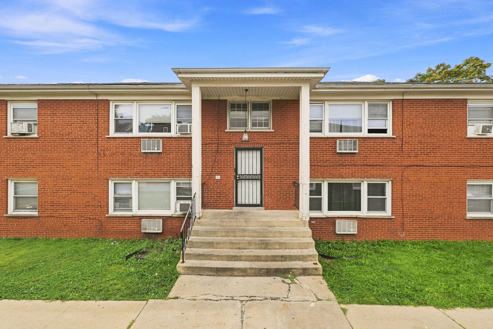 Property Photo: 15018 Dorchester Avenue IL 60419