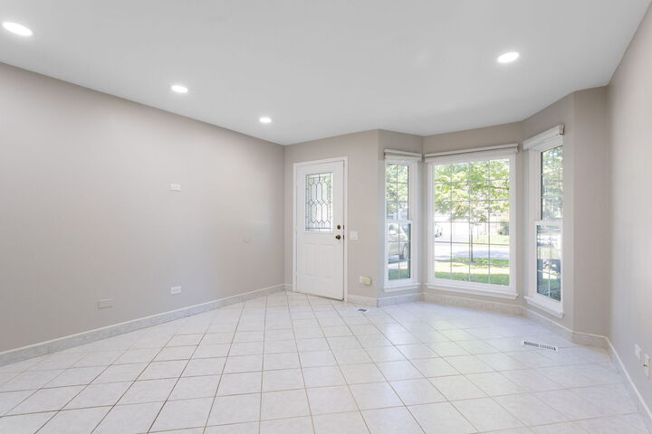Property Photo:  5 Marion Lane  IL 60107 
