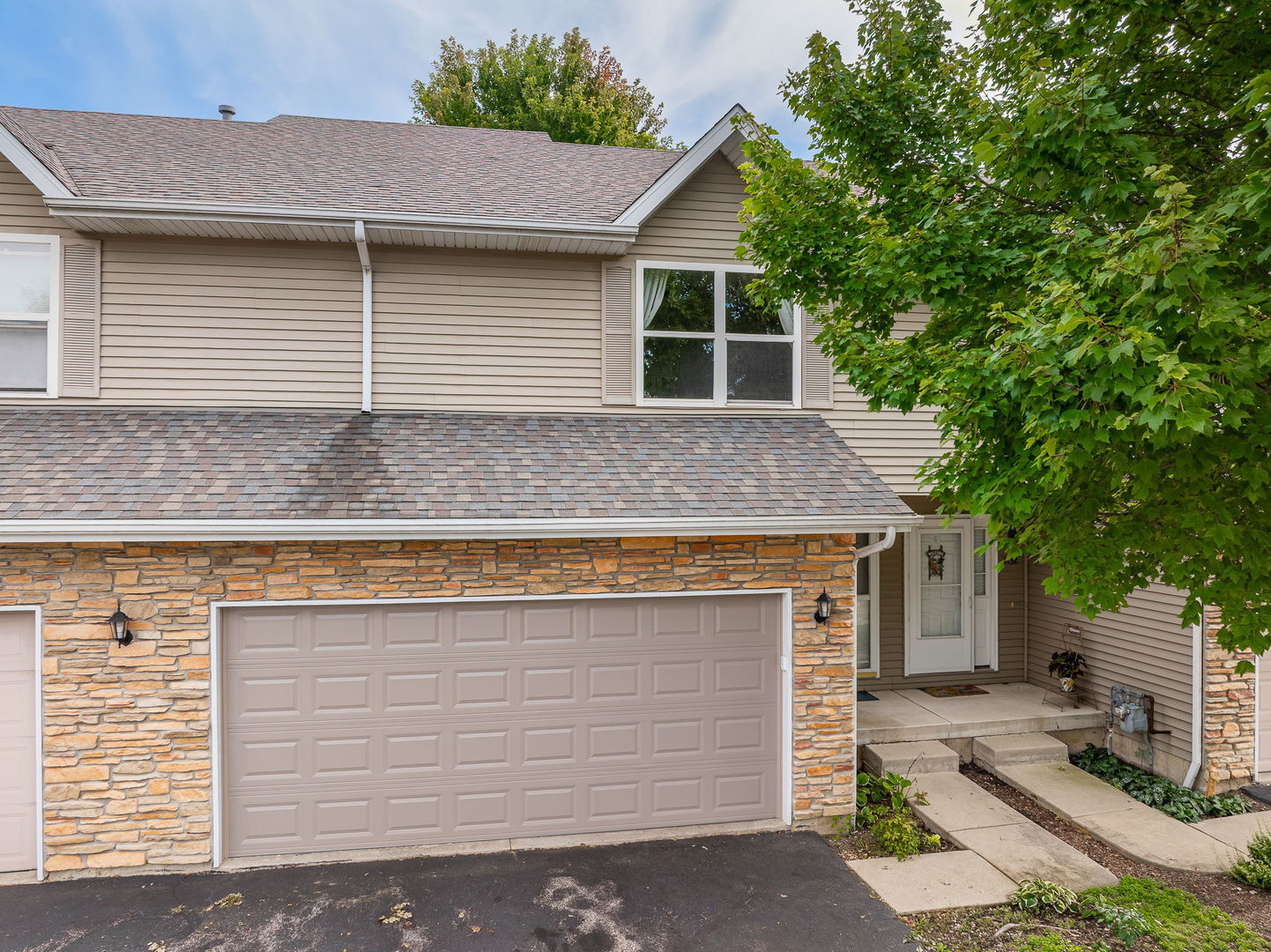 Property Photo: 1134 Rose Drive IL 60178