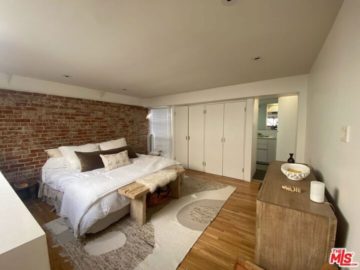 Property Photo:  1318 Pacific Avenue  CA 90291 