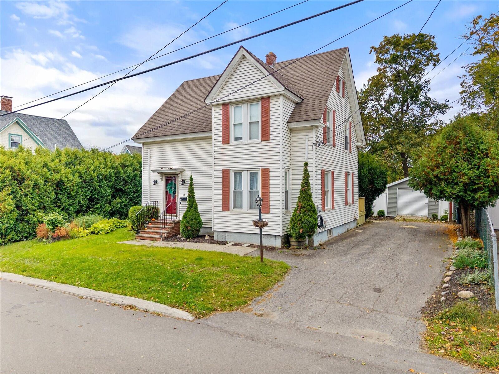 Property Photo:  13 W Park Street  ME 04401 