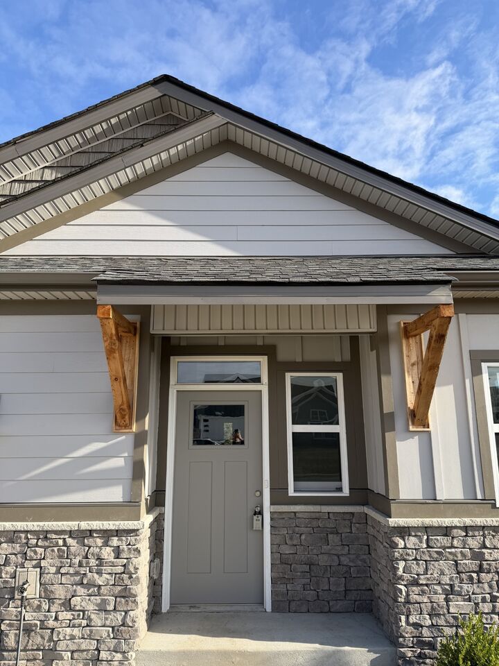 Property Photo:  2720 Brewster Drive  TN 37042 