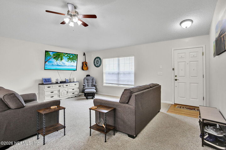 Property Photo: 11 Peppermint Avenue FL 32068