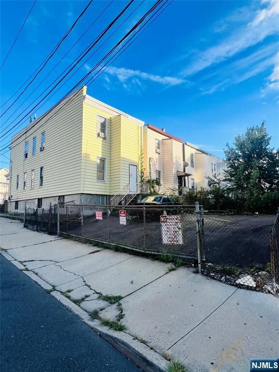 Property Photo:  195 Tonnelle  NJ 07306 