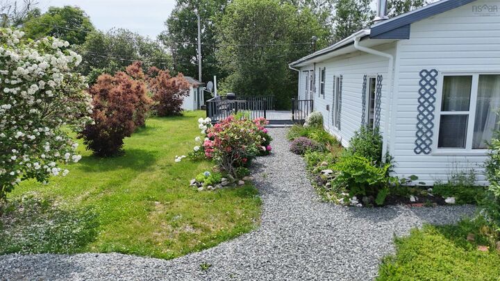 Property Photo: 5381 Highway 19 NS B0E 1P0
