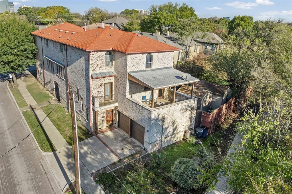 Property Photo:  Tbd Mission Avenue 5100/5102  TX 75206 