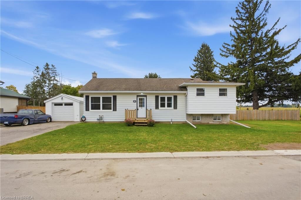Property Photo:  60 Railway Street W  ON N0J 1V0 