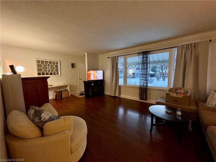 Property Photo:  118 Dover Street  ON N2J 1Z6 