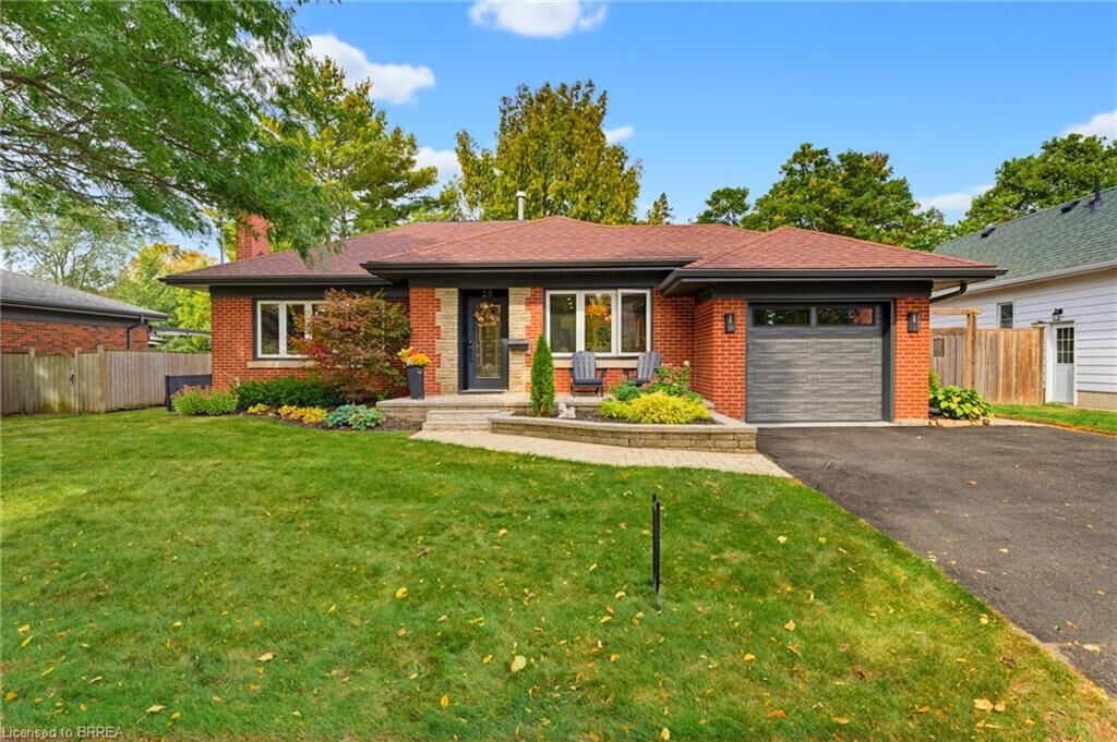 Property Photo:  25 Elm Street  ON N3R 4T7 