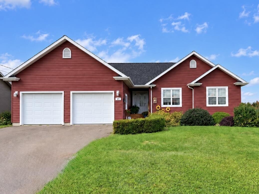 Property Photo:  21 Hillside Meadows Drive  PE C0A 1H4 