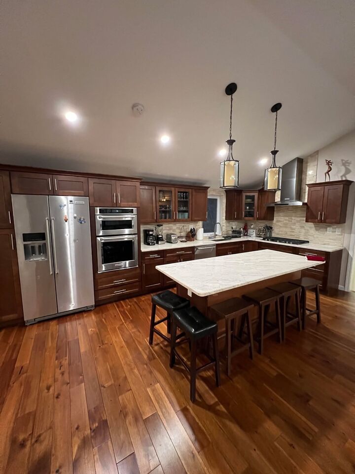 Property Photo:  35 Glen Cir  MA 02451 