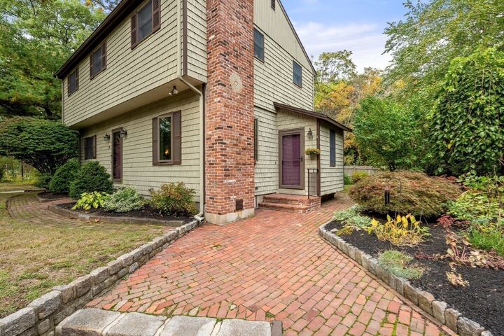 Property Photo:  38 Hawthorne Rd  MA 01778 
