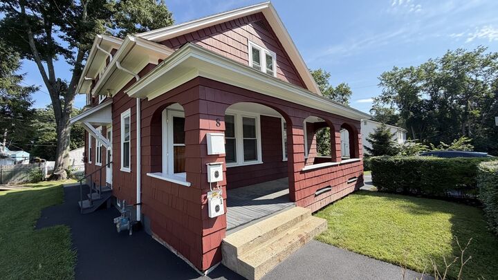 Property Photo: 8 Elton St 2 MA 01604