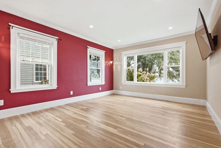 Property Photo:  6-8 Southview St 1  MA 02125 