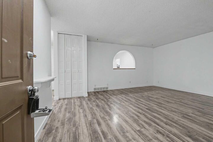 Property Photo: 1152 Ranchlands Boulevard NW AB T3G 1G5