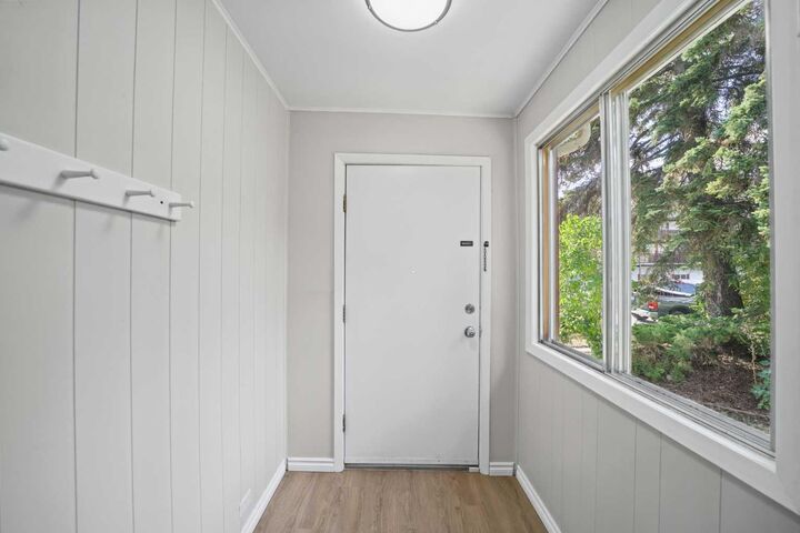 Property Photo:  5122 49 Street  AB T4H 1H4 