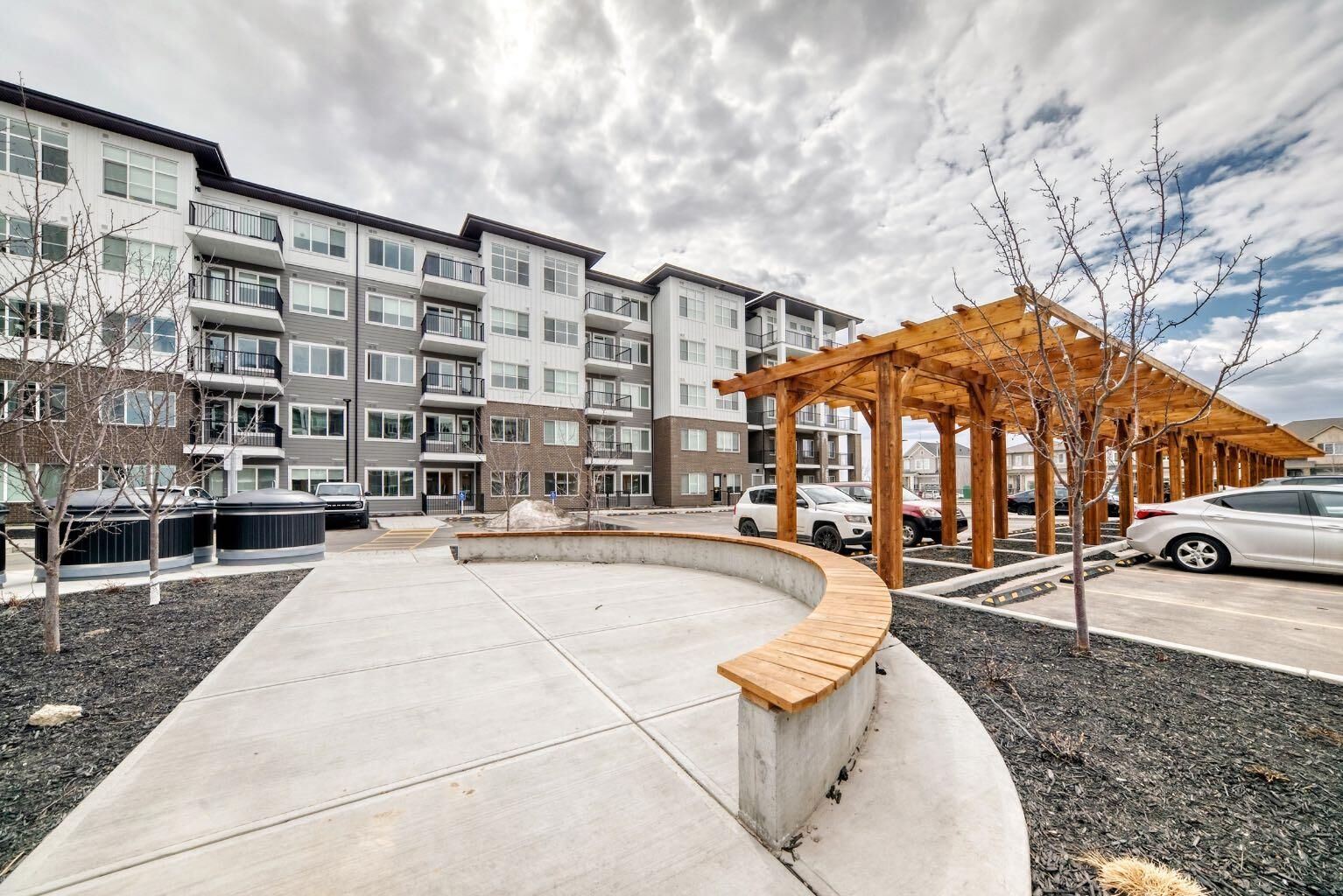 Property Photo:  44 Skyview Parkway NE 2210  AB T3N 2R8 