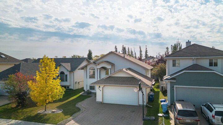 Property Photo:  148 Eglert Drive  AB T9K 1V3 