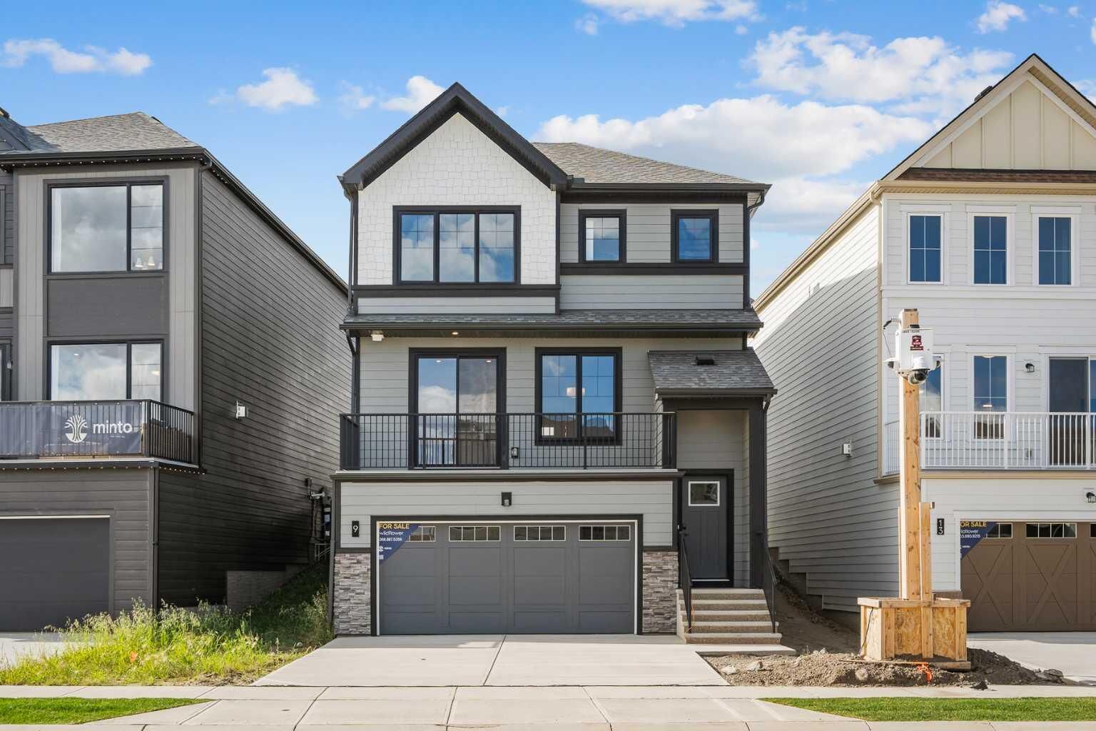 Property Photo:  9 Wild Rose Bay SW  AB T4B 5X8 