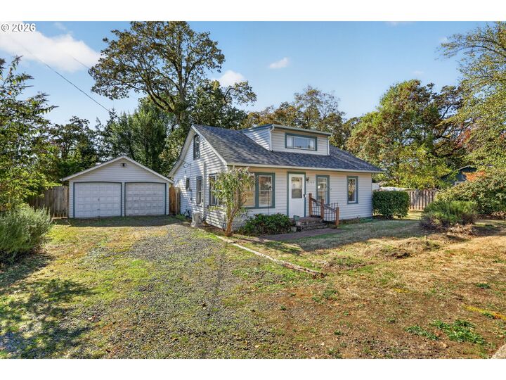 Property Photo: 17619 SE Rose St OR 97267
