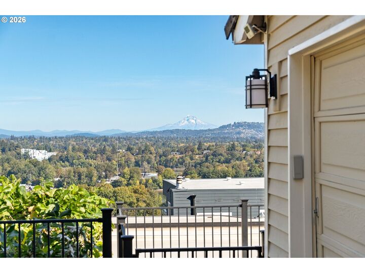 Property Photo:  220 S Texas St  OR 97219 
