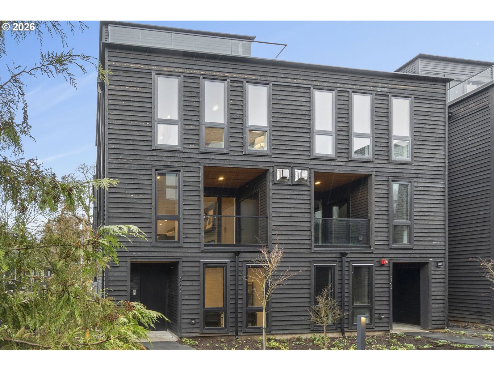 Property Photo:  1861 NW 28th Ave  OR 97210 