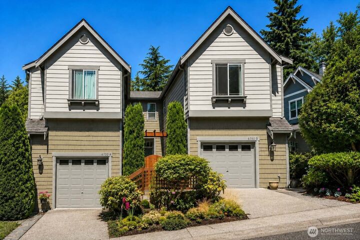 Property Photo:  6750  163rd Place SE B  WA 98006 