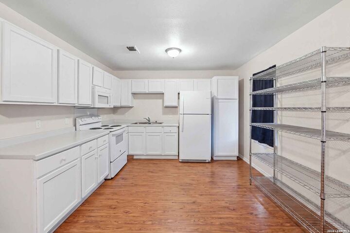 Property Photo:  610 Virginia Blvd  TX 78203 