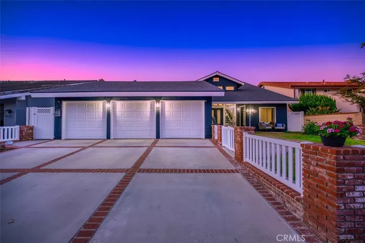 Property Photo:  1828 Kinglet Court  CA 92626 