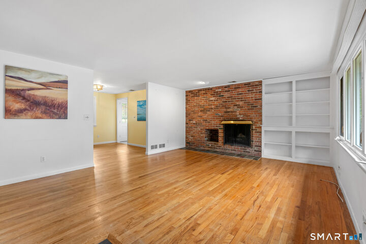 Property Photo:  83 Richmond Lane  CT 06117 