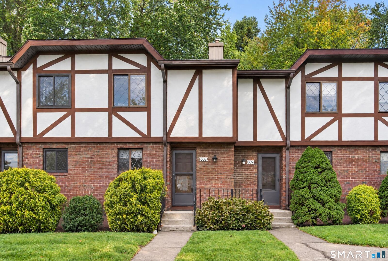 Property Photo: 308 Cedar Hollow Drive 308 CT 06067